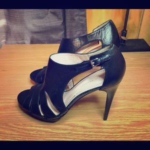 Elie Tahari Heels